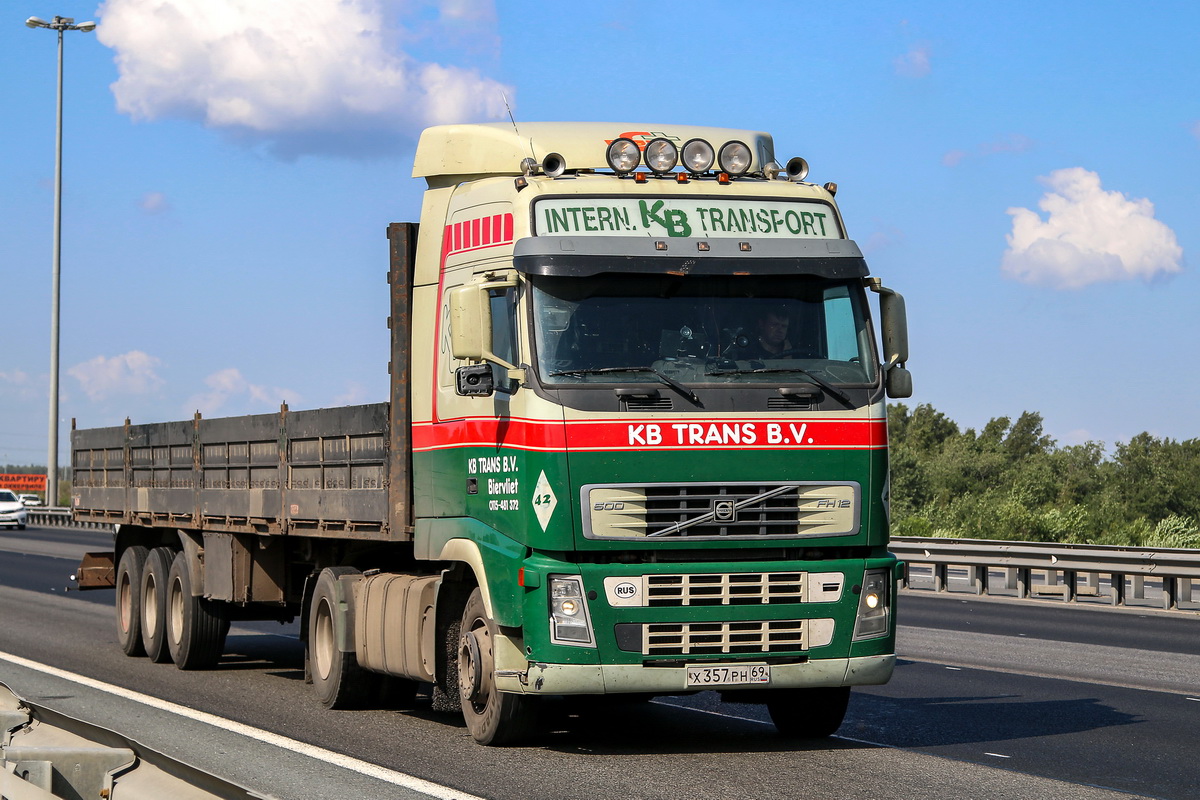 Тверская область, № Х 357 РН 69 — Volvo ('2002) FH12.500