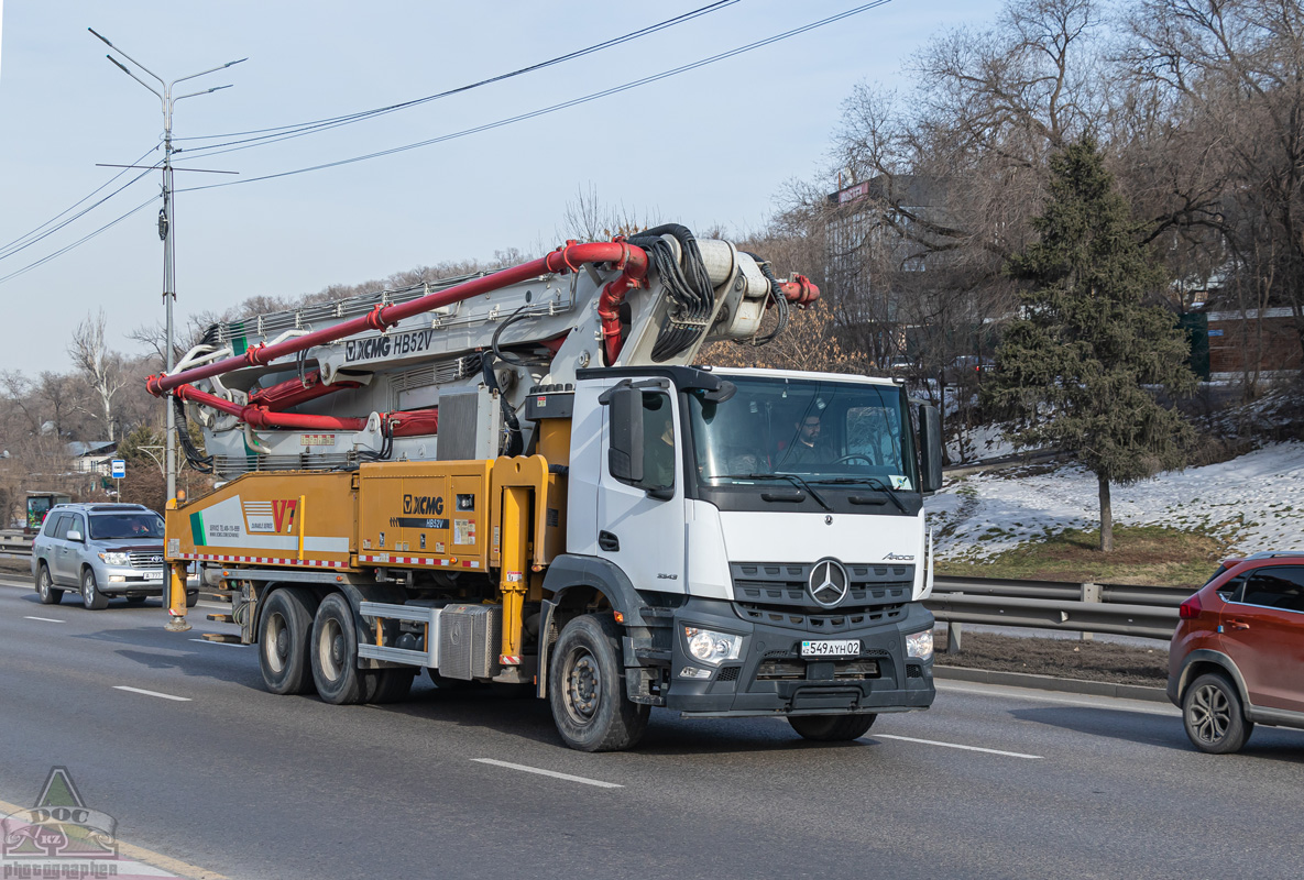 Алматы, № 549 AYH 02 — Mercedes-Benz Arocs (общ.м)