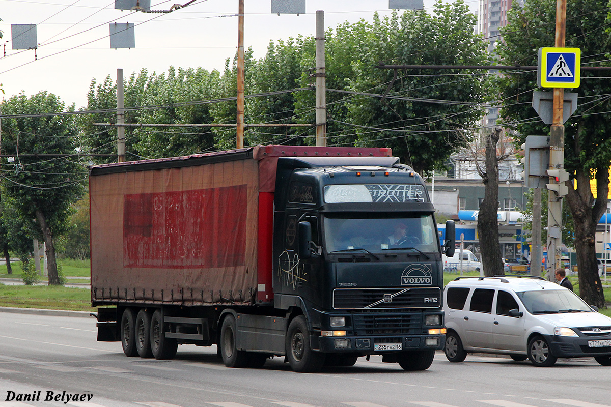 Восточно-Казахстанская область, № 235 YAZ 16 — Volvo ('1993) FH12.420; Volvo ('1993) FH12 "70 Years Edition" (Свердловская область)