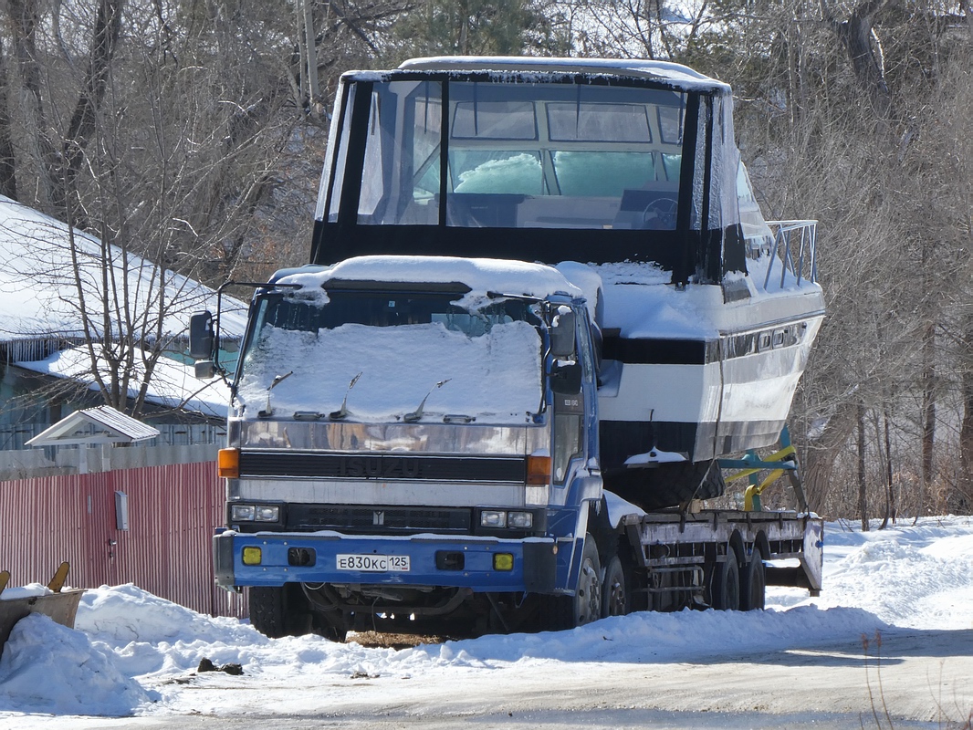 Приморский край, № Е 830 КС 125 — Isuzu (общая модель)