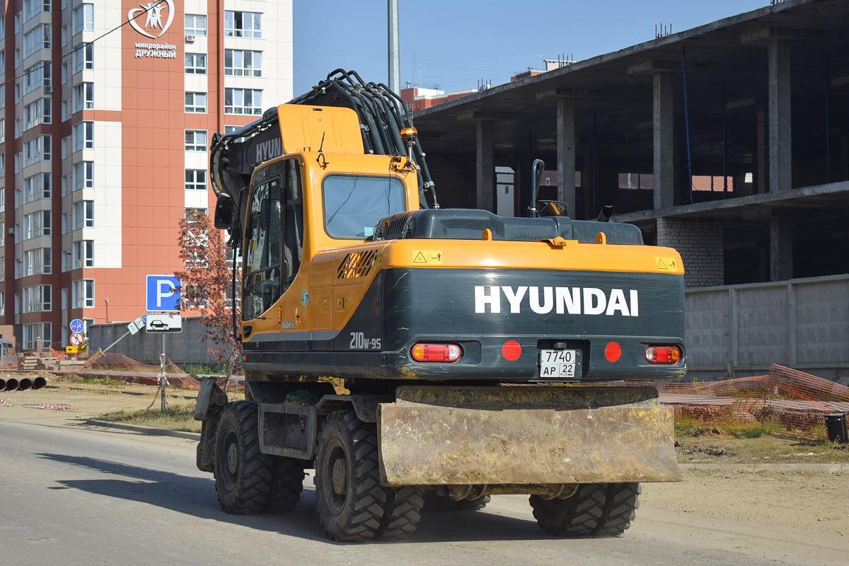 Алтайский край, № 7740 АР 22 — Hyundai R210W-9S