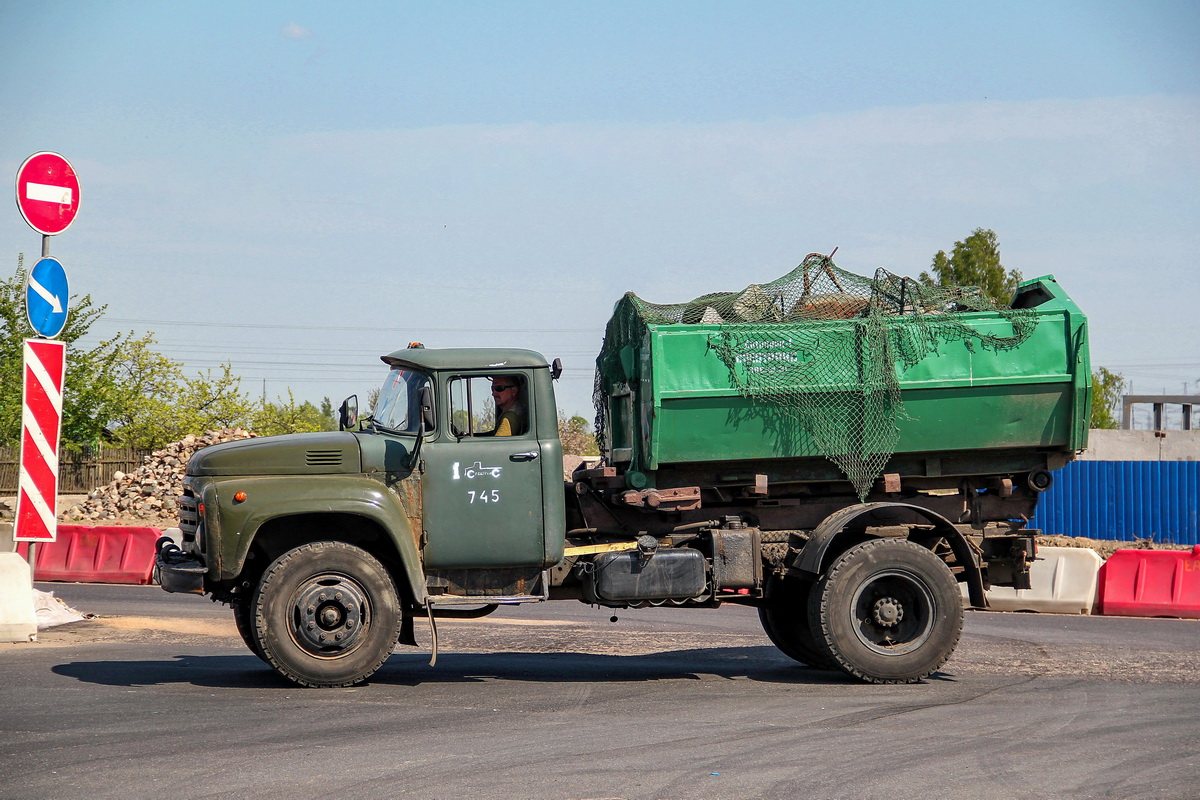 Санкт-Петербург, № 745 — ЗИЛ-431412