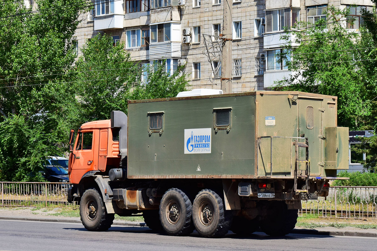 Волгоградская область, № Р 586 ХЕ 34 — КамАЗ-43118-15 [43118R]