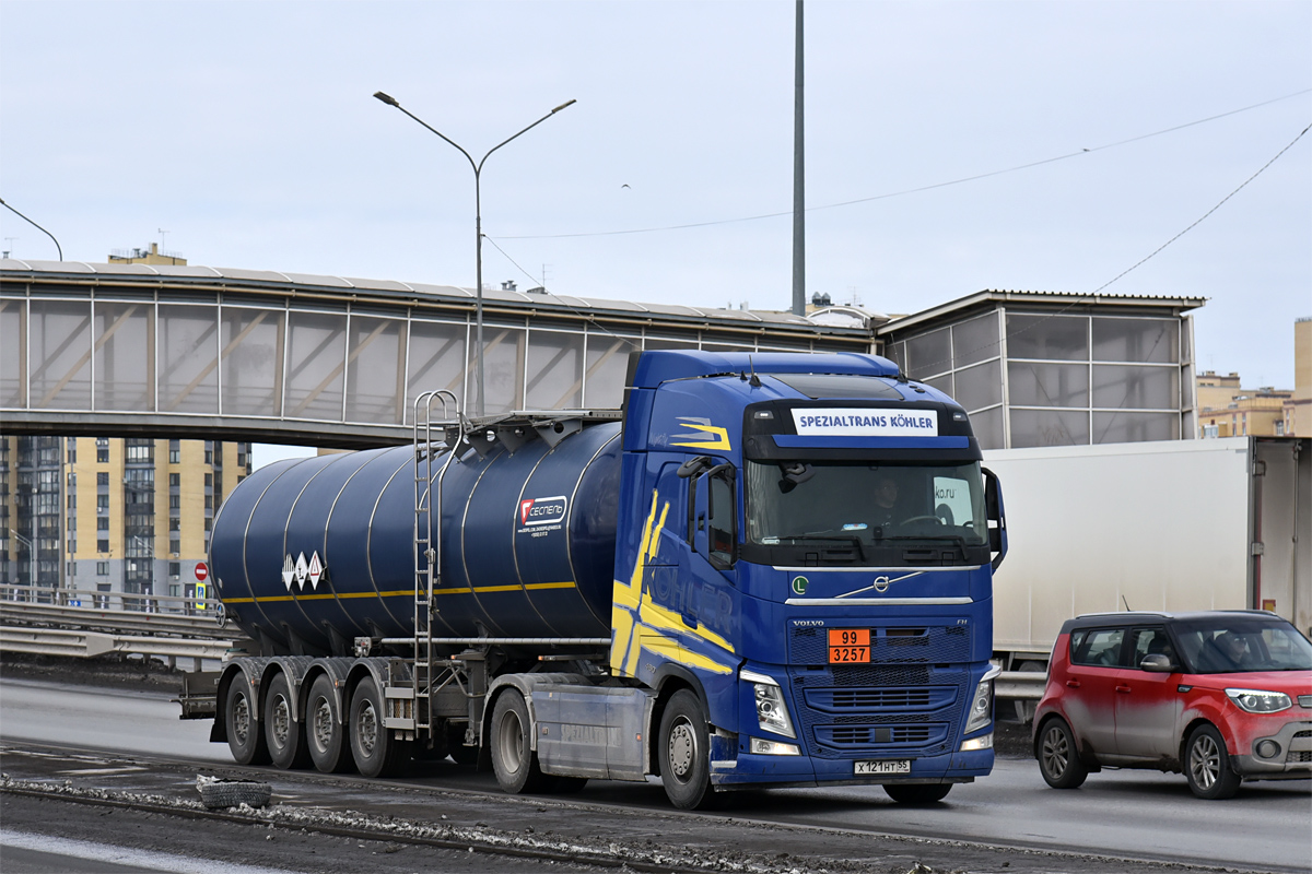 Омская область, № Х 121 НТ 55 — Volvo ('2012) FH.460