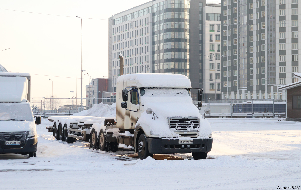 Красноярский край, № Н 519 ТМ 124 — Freightliner Columbia