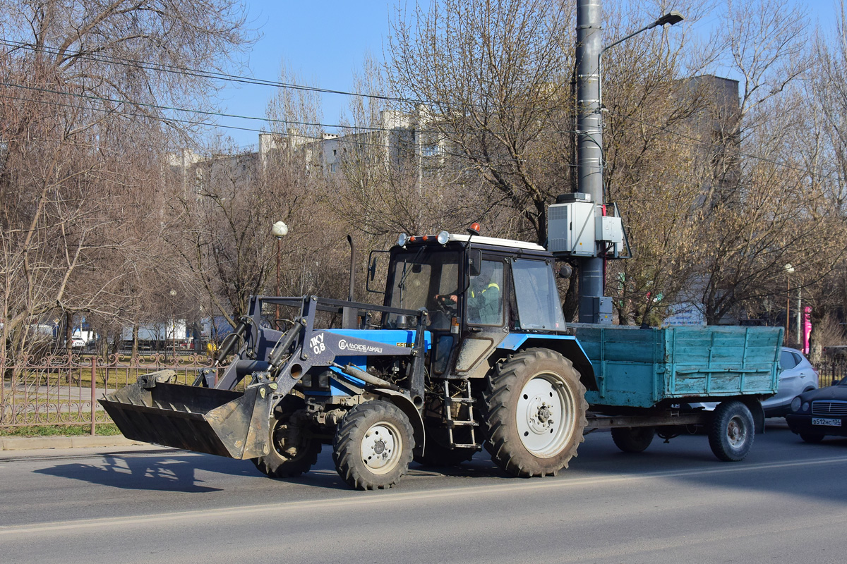 Волгоградская область, № 7495 ЕА 34 — Беларус-82.1