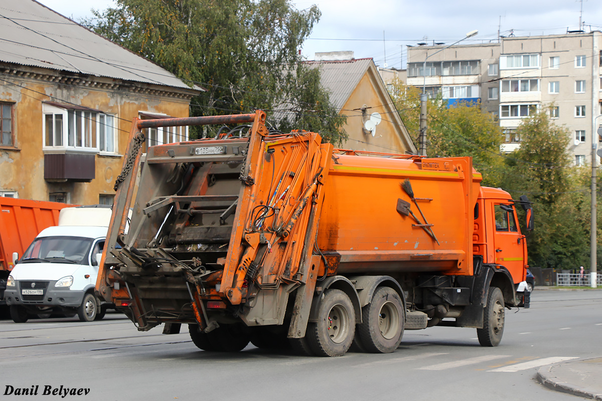 Свердловская область, № В 135 НН 750 — КамАЗ-65115 (общая модель)