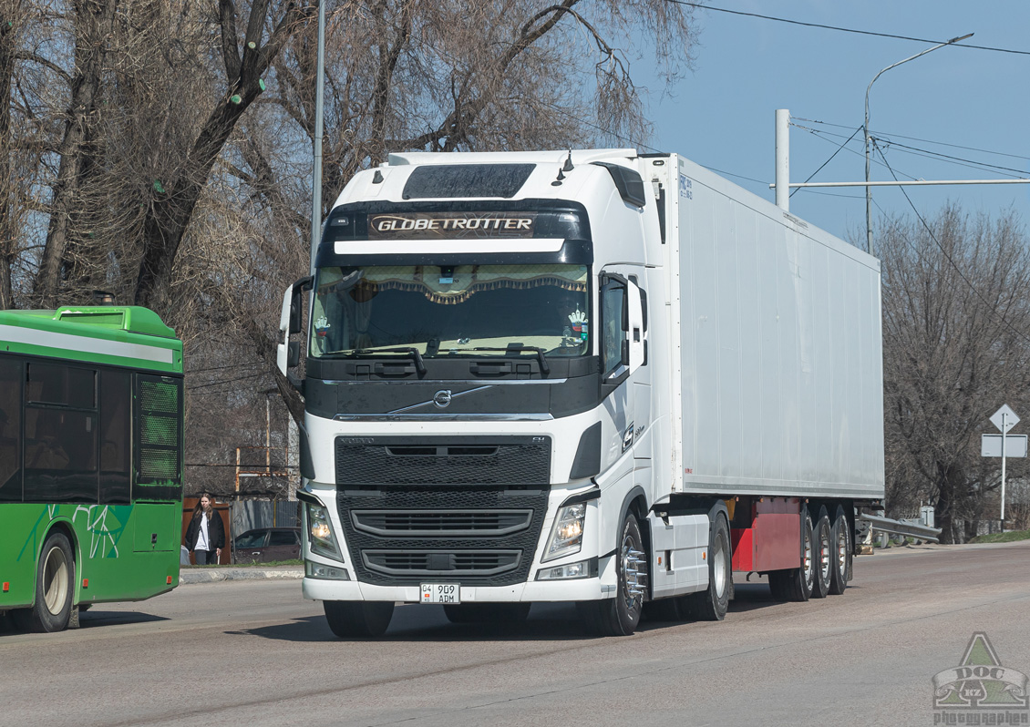 Киргизия, № 04 909 ADM — Volvo ('2012) FH.460