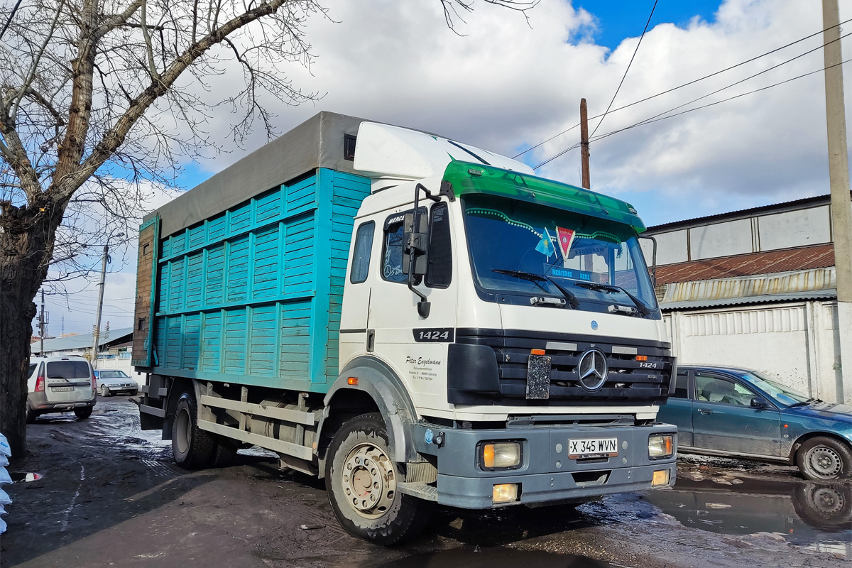 Туркестанская область, № X 345 WVN — Mercedes-Benz MK 1424