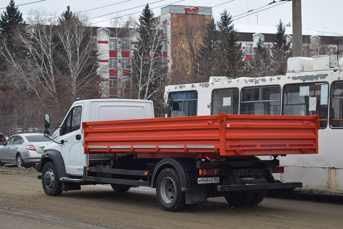 Новосибирская область, № М 949 УХ 154 — ГАЗ-C41RB3