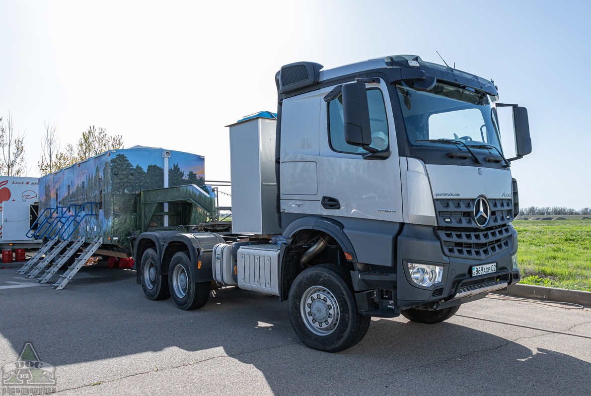 Алматы, № 869 AXP 02 — Mercedes-Benz Arocs (общ.м)