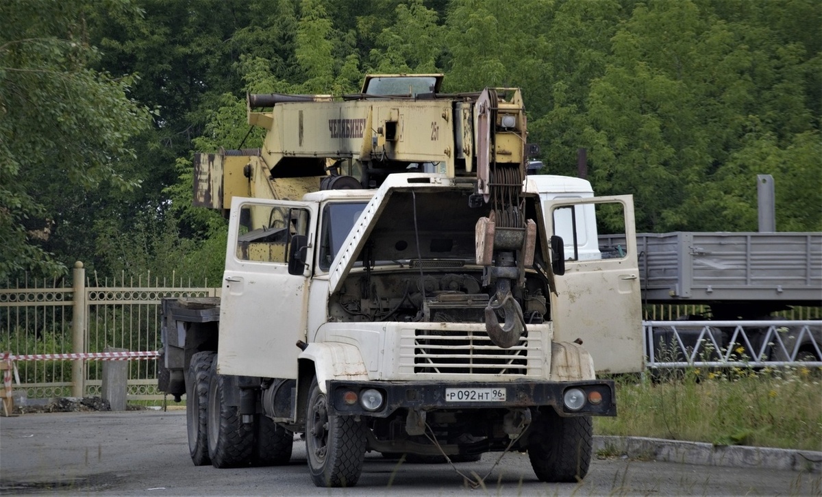 Свердловская область, № Р 092 НТ 96 — КрАЗ-65101