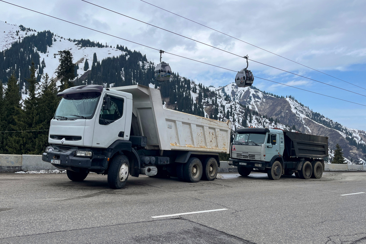 Алматинская область, № 282 DI 02 — Renault Kerax; Алматинская область, № 364 EG 02 — КамАЗ-55111-02 [55111C]