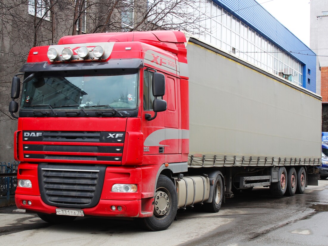 Вологодская область, № С 331 ТА 35 — DAF XF105 FT