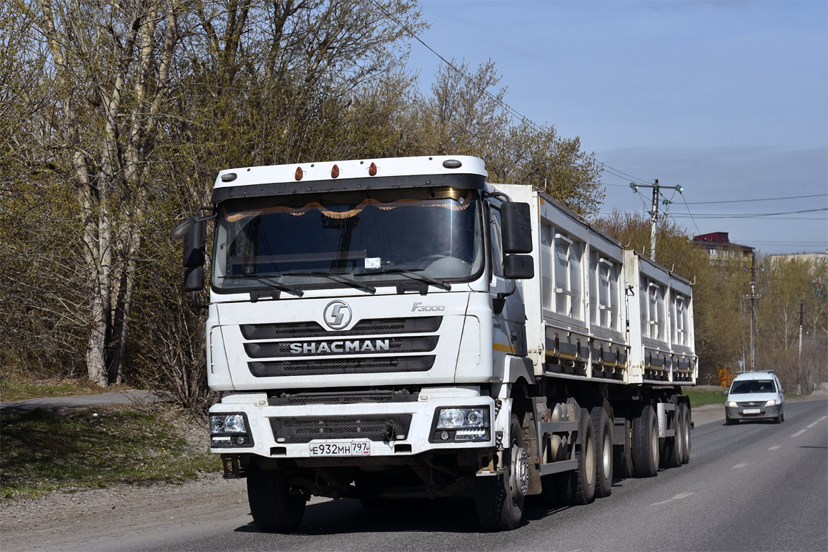 Тюменская область, № Е 932 МН 797 — Shaanxi Shacman F3000 (общая модель)