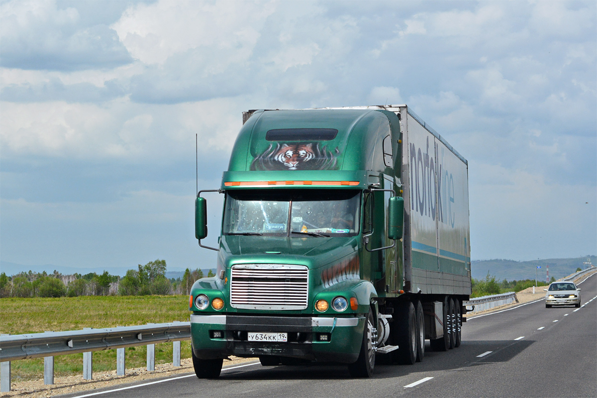 Хакасия, № У 634 КК 19 — Freightliner Century Class