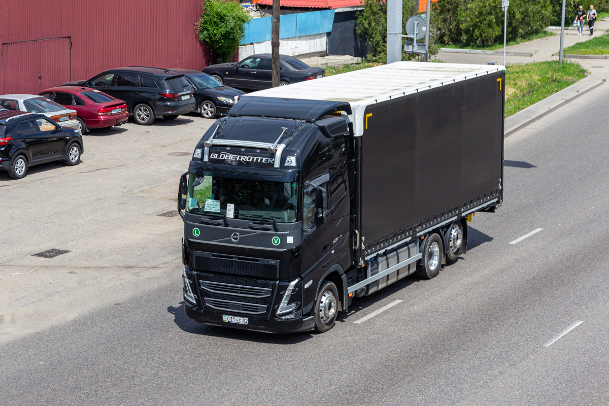 Алматы, № 011 FC 02 — Volvo ('2020) FH.500