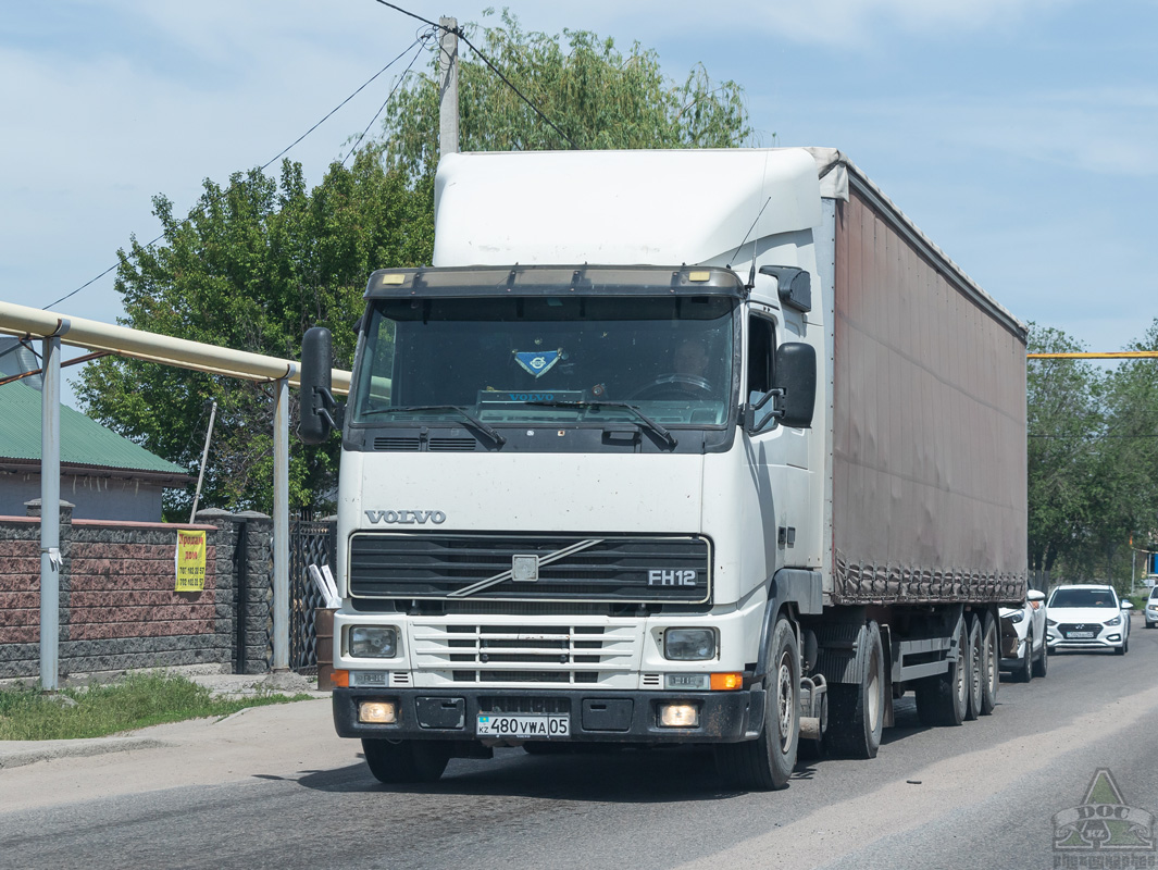 Алматинская область, № 480 VWA 05 — Volvo ('1993) FH12.380