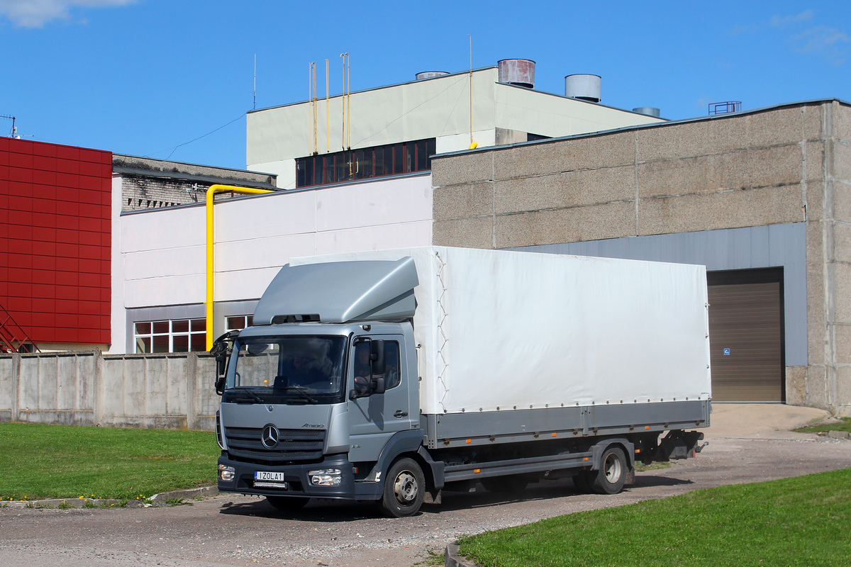 Литва, № IZOLA1 — Mercedes-Benz Atego 818