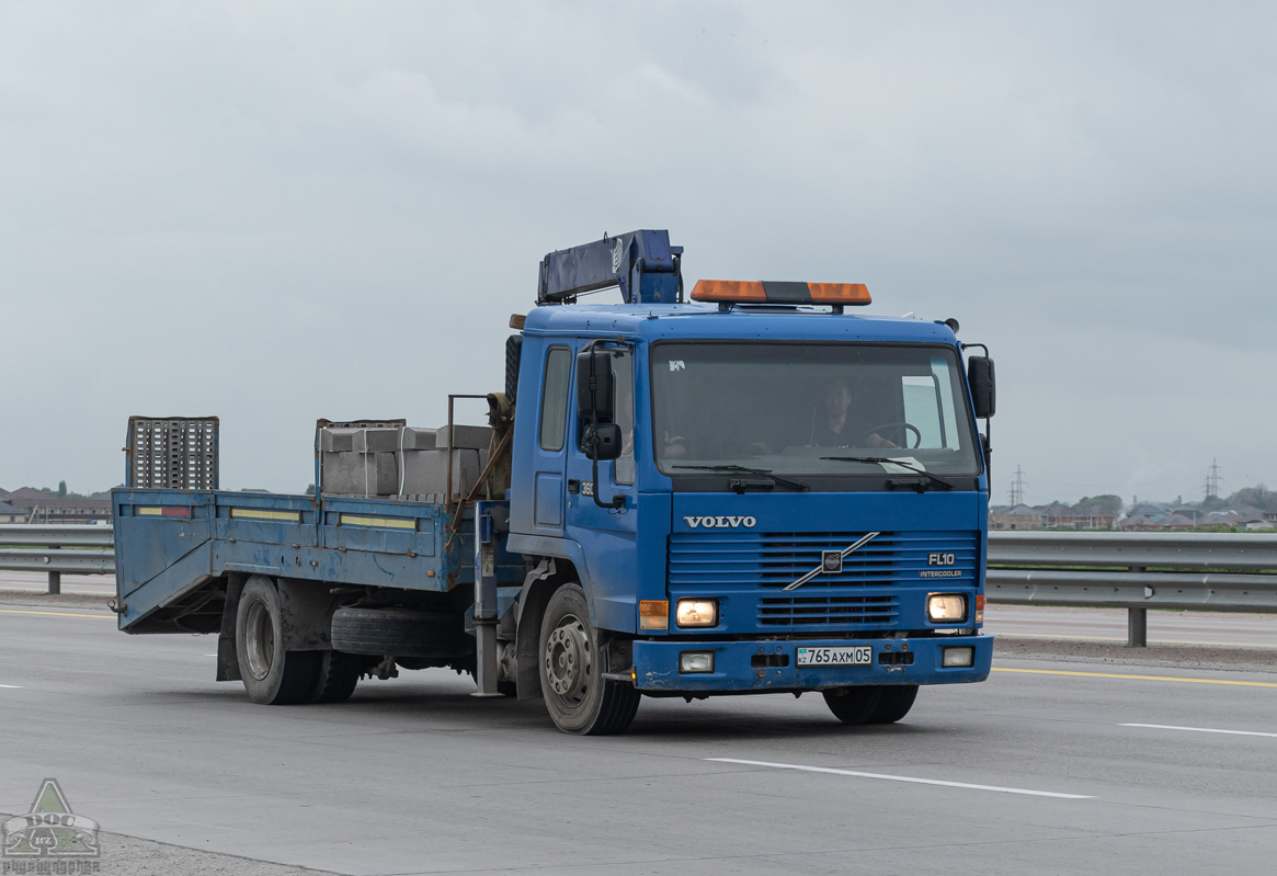 Алматинская область, № 765 AXM 05 — Volvo FL10