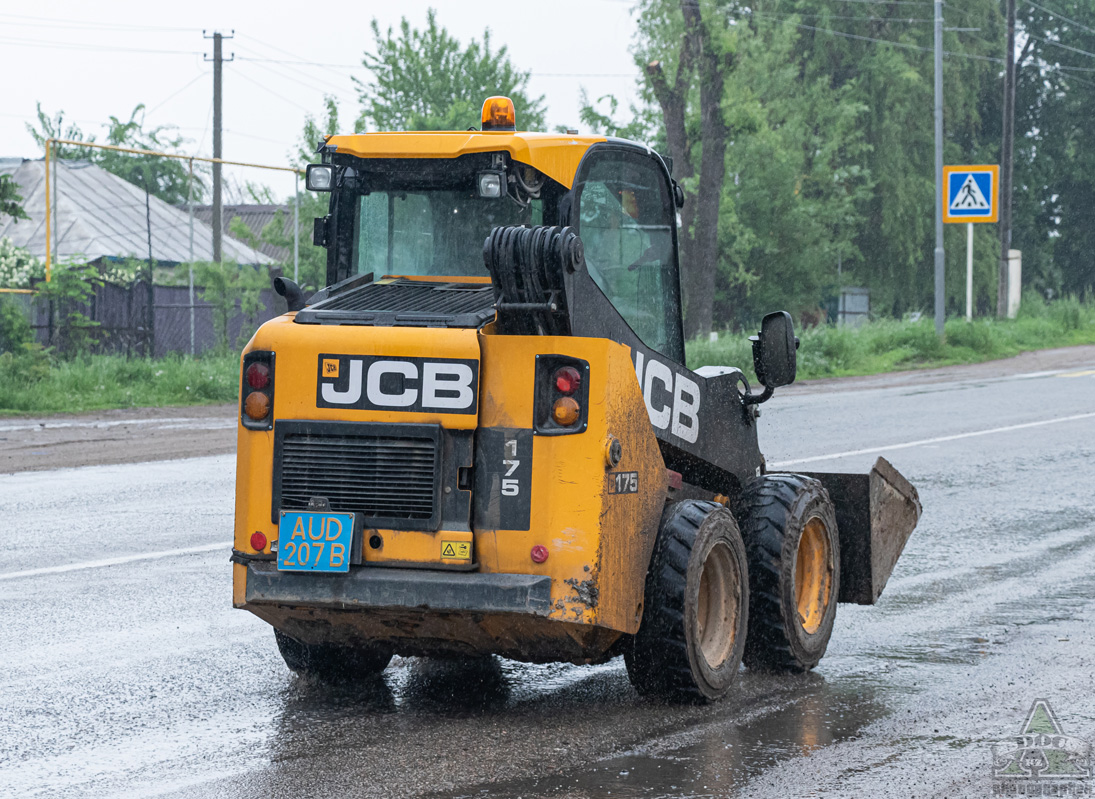 Алматинская область, № AUD 207 B — JCB 175