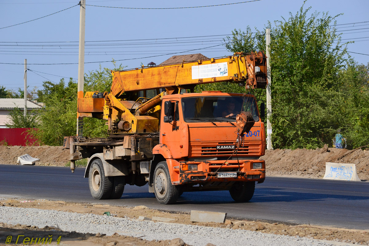 Волгоградская область, № М 144 ТС 34 — КамАЗ-53605-62