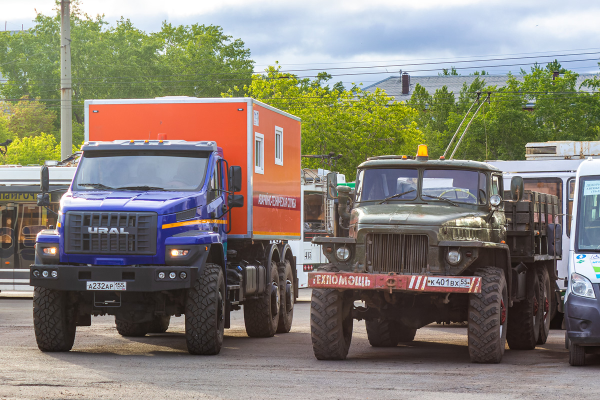 Омская область, № А 232 АР 155 — Урал NEXT (общая модель); Омская область, № К 401 ВХ 55 — Урал-375Д