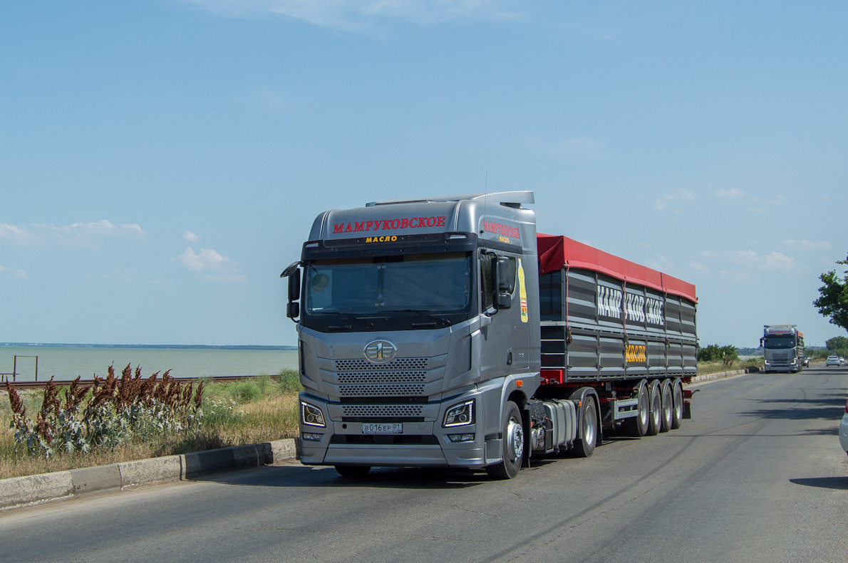 Адыгея, № В 016 ЕР 01 — FAW JH6 [X0T]