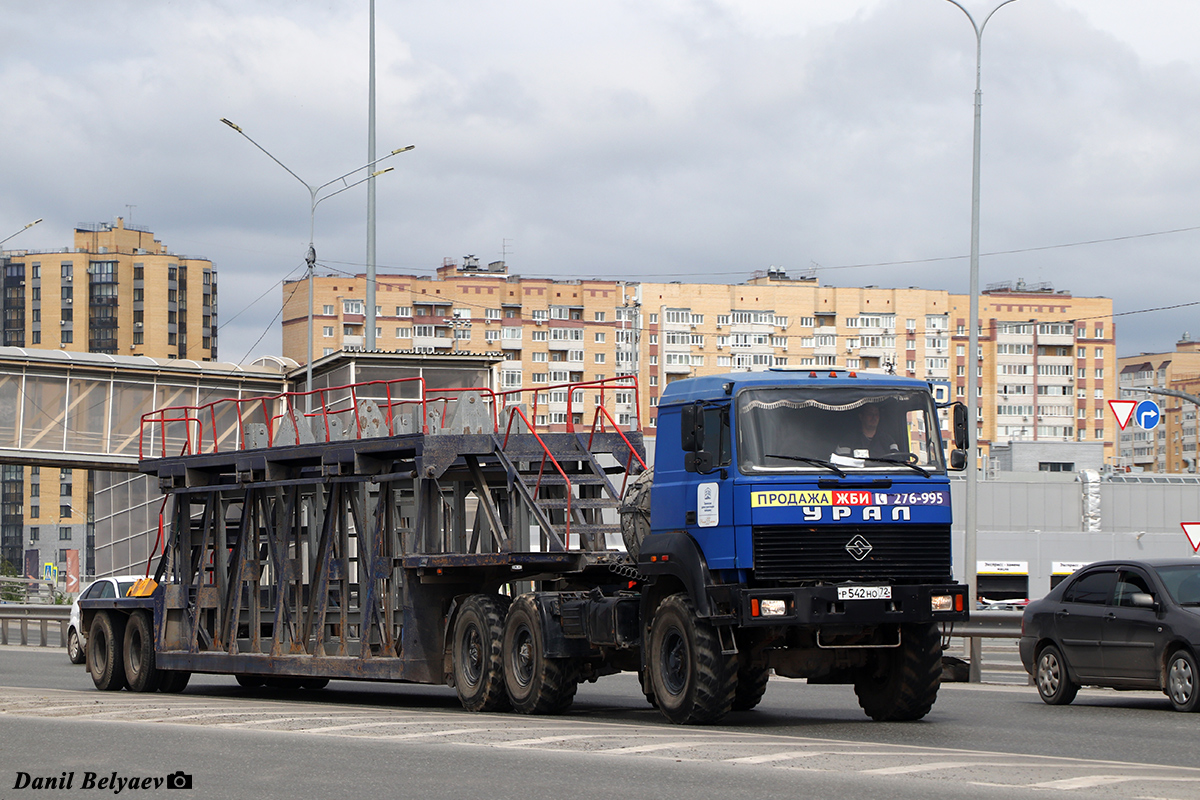 Тюменская область, № Р 542 НО 72 — Урал-44202-82