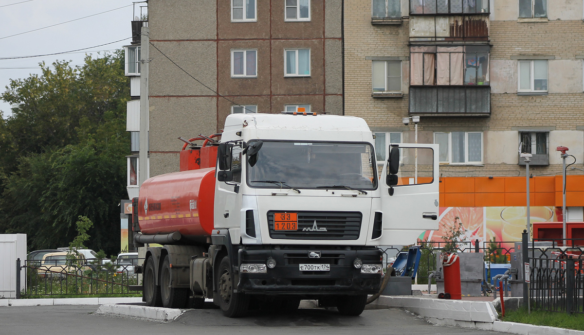 Челябинская область, № Е 700 ТК 174 — МАЗ-6312B9