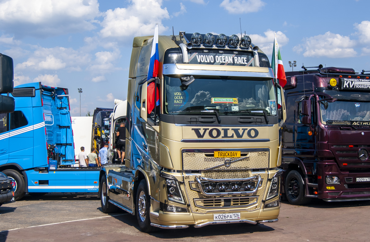 Ставропольский край, № К 026 РА 126 — Volvo ('2012) FH.500; Volvo ('2012) FH "Volvo Ocean Race" (Московская область); Московская область — Фестиваль TruckDay 2024 — июнь