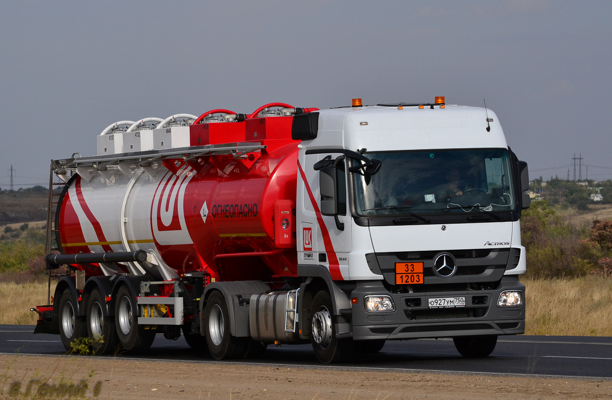 Волгоградская область, № О 927 УМ 750 — Mercedes-Benz Actros '09 1844 [Z9M]