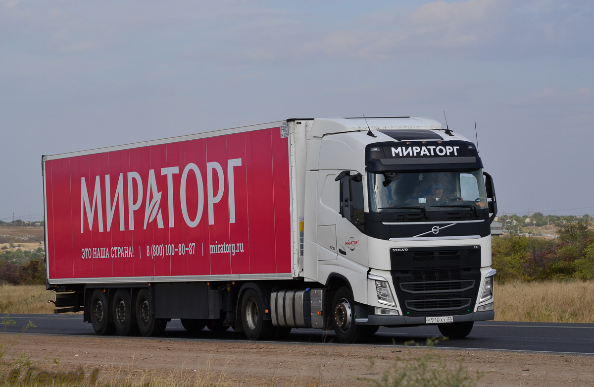 Брянская область, № М 910 ХУ 32 — Volvo ('2012) FH.420 [X9P]