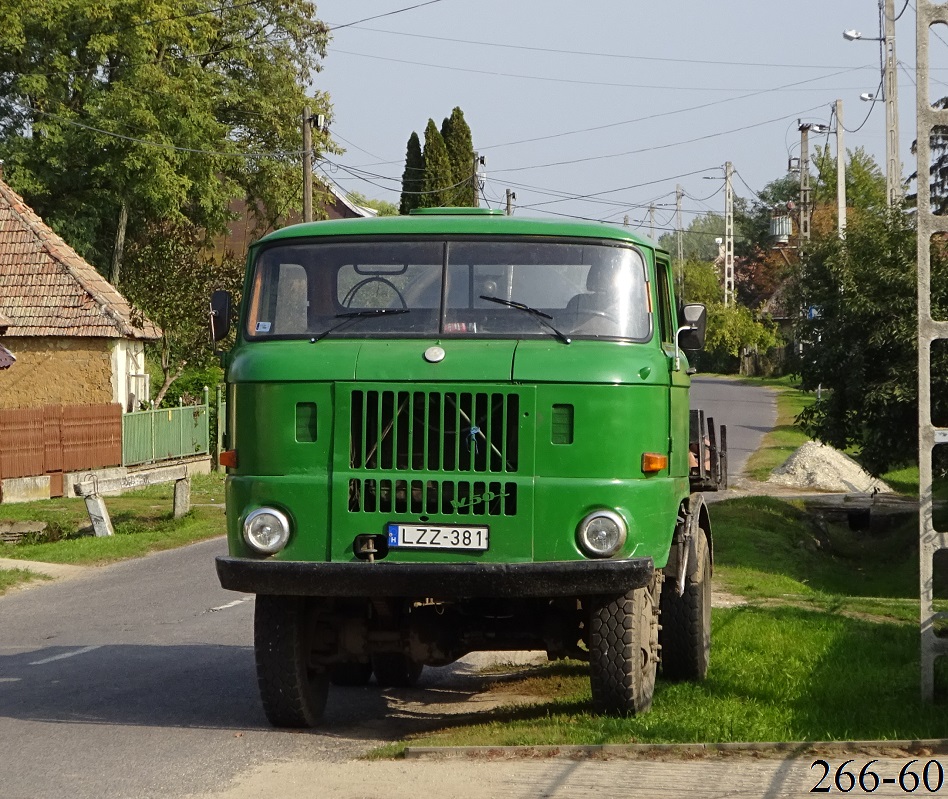 Венгрия, № LZZ-381 — IFA W50LA/F