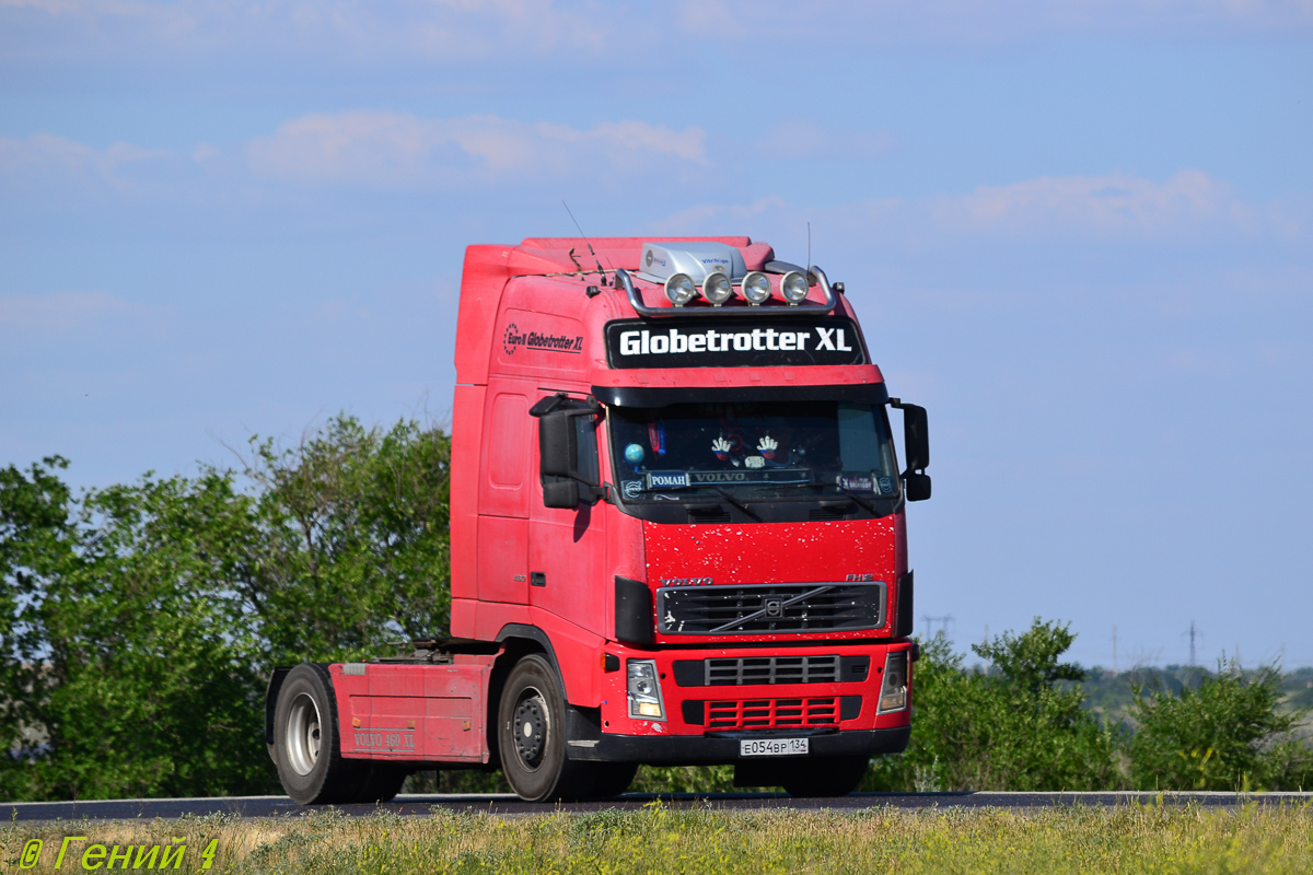 Волгоградская область, № Е 054 ВР 134 — Volvo ('2002) FH12.460