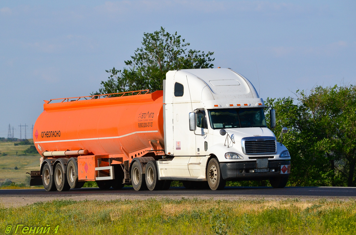 Калмыкия, № А 013 ХЕ 08 — Freightliner Columbia