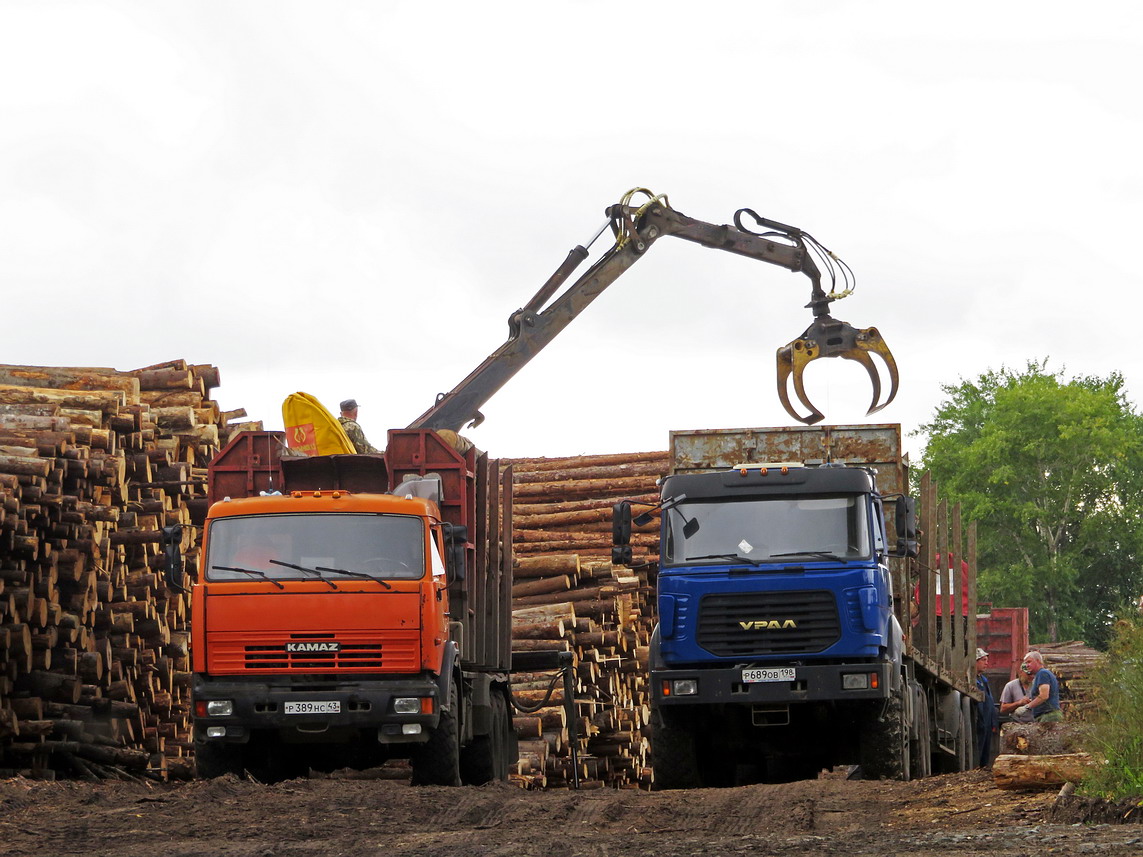 Кировская область, № Р 389 НС 43 — КамАЗ-43118-10 [43118K]; Кировская область, № Р 689 ОВ 198 — Урал-44202-82