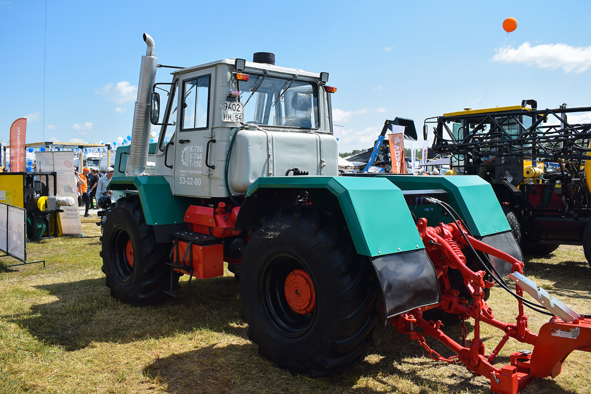 Алтайский край, № 9402 НН 54 — Т-150К; Алтайский край — Выставка "День Сибирского Поля 2024"