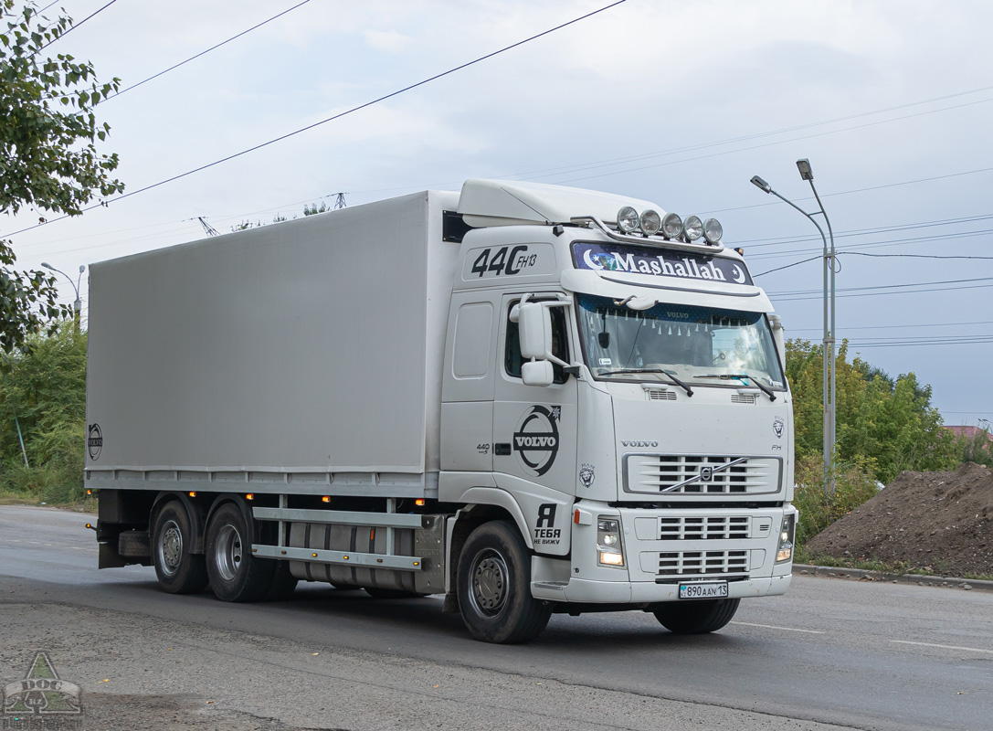 Туркестанская область, № 890 AAN 13 — Volvo ('2002) FH12.460