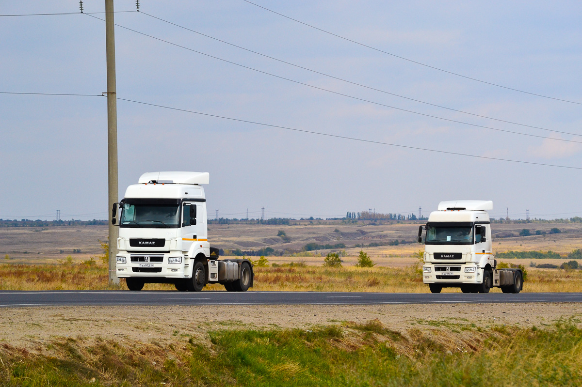Татарстан, № Т АХ 912 16 — КамАЗ-5490-DC(87); Татарстан, № Т АХ 913 16 — КамАЗ-5490-DC(87); Татарстан — Новые автомобили ПАО "КамАЗ"