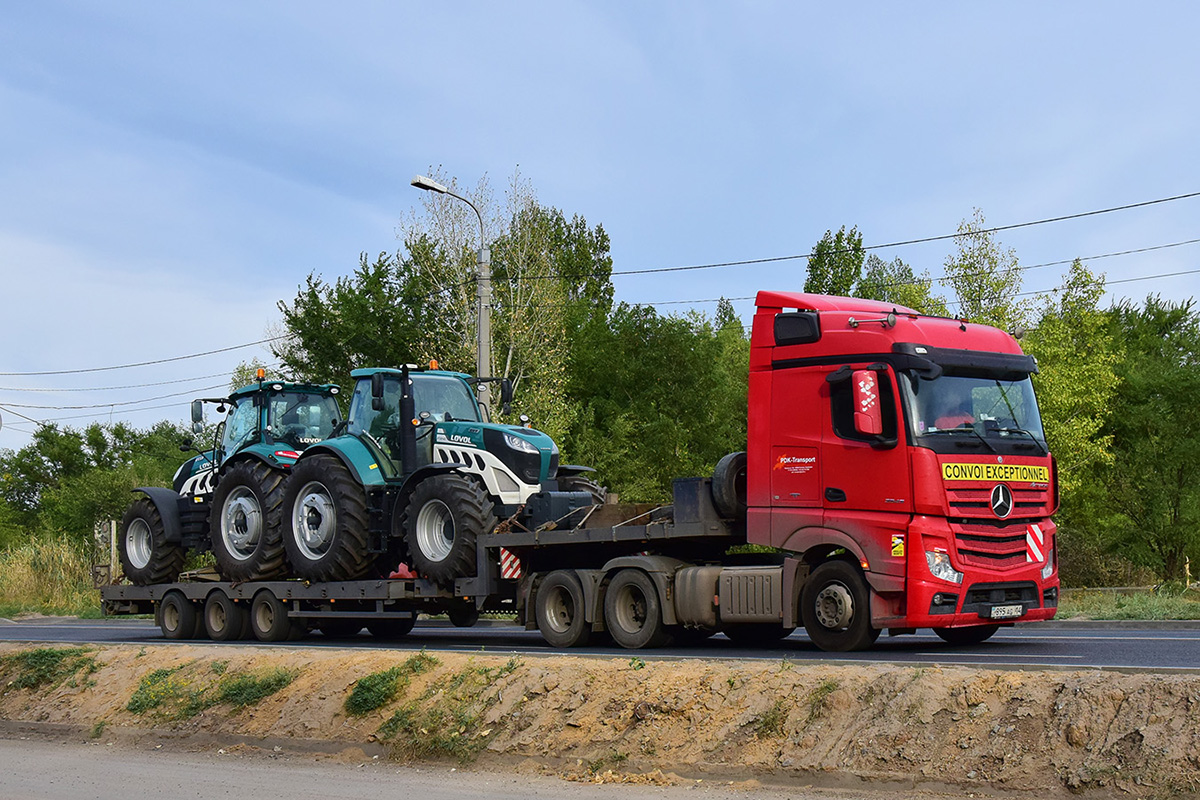 Павлодарская область, № 895 AG 14 — Mercedes-Benz Actros ('2011) 2543; Волгоградская область — Новая спецтехника