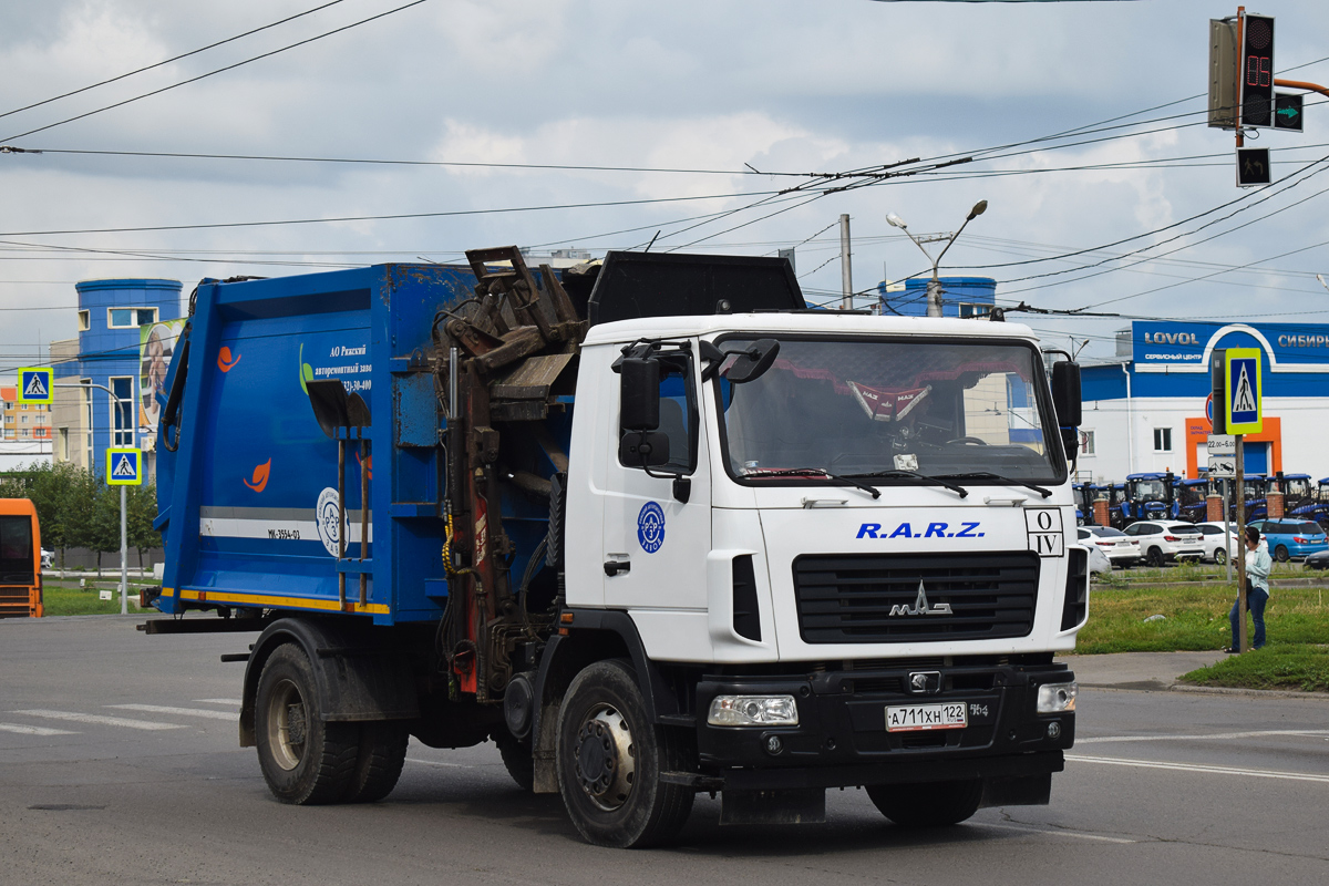 Алтайский край, № А 711 ХН 122 — МАЗ-534025