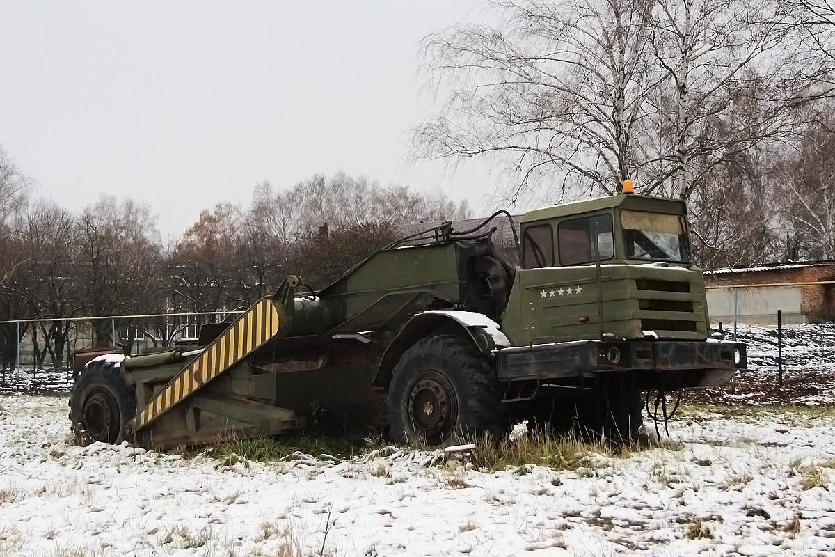 Курская область, № (46) Б/Н 0024 — МоАЗ-6442; Курская область — Автомобили без номеров; Прицепы дорожные — Скреперы прицепные (общая)