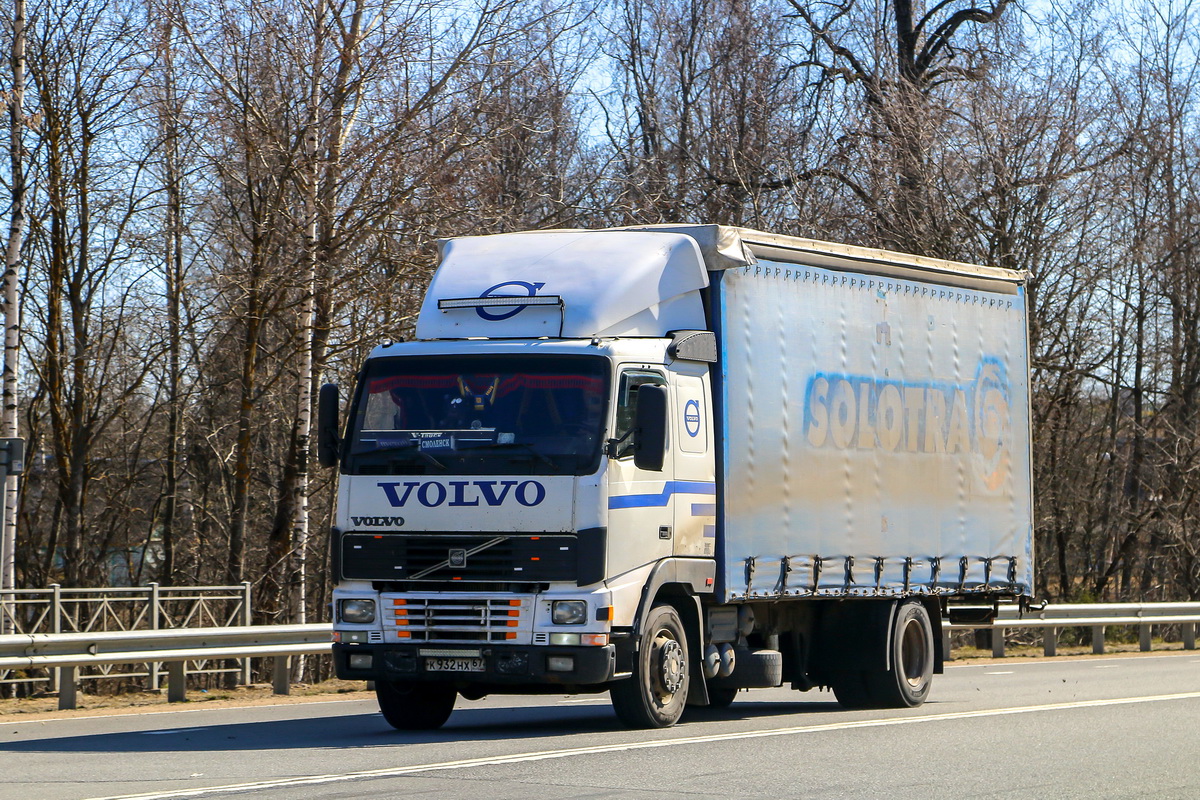 Смоленская область, № К 932 НХ 67 — Volvo ('1993) FH12.380