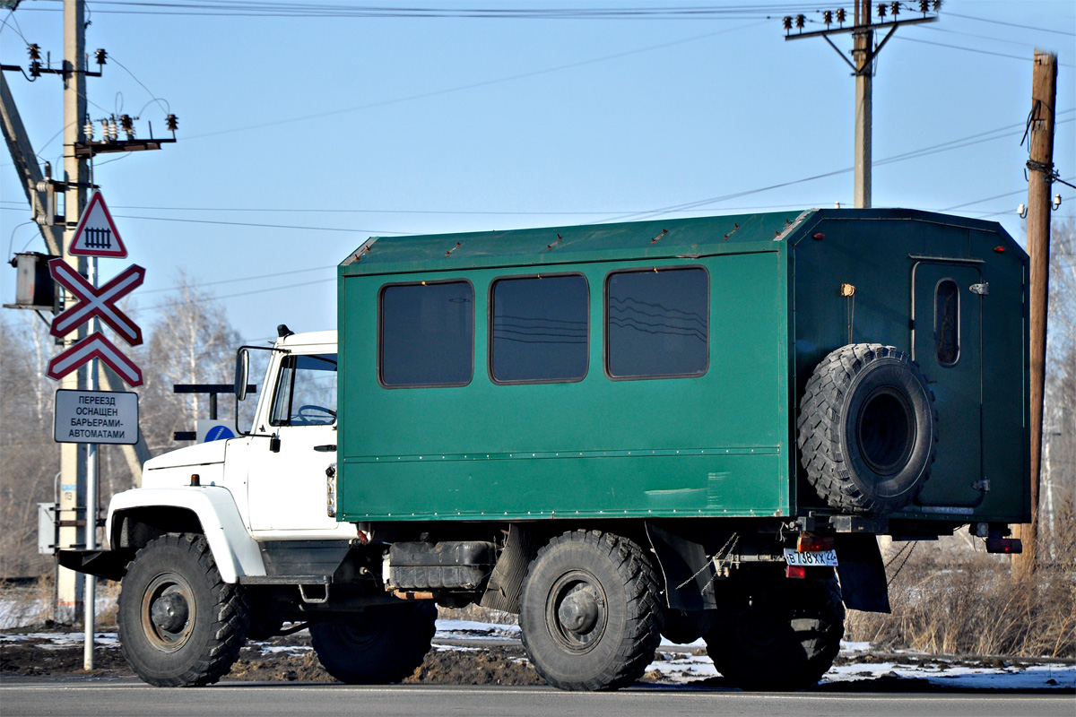 Алтайский край, № В 738 ХХ 22 — ГАЗ-33081 «Садко»