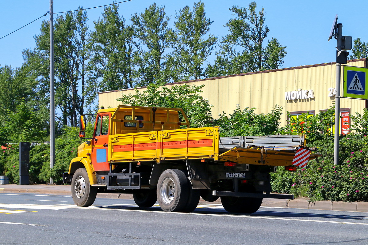 Ленинградская область, № Е 772 МВ 147 — ЗИЛ-433110