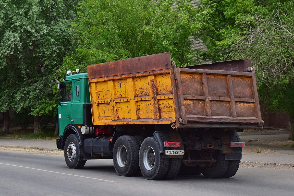 Волгоградская область, № Р 176 КЕ 34 — МАЗ-5516A5