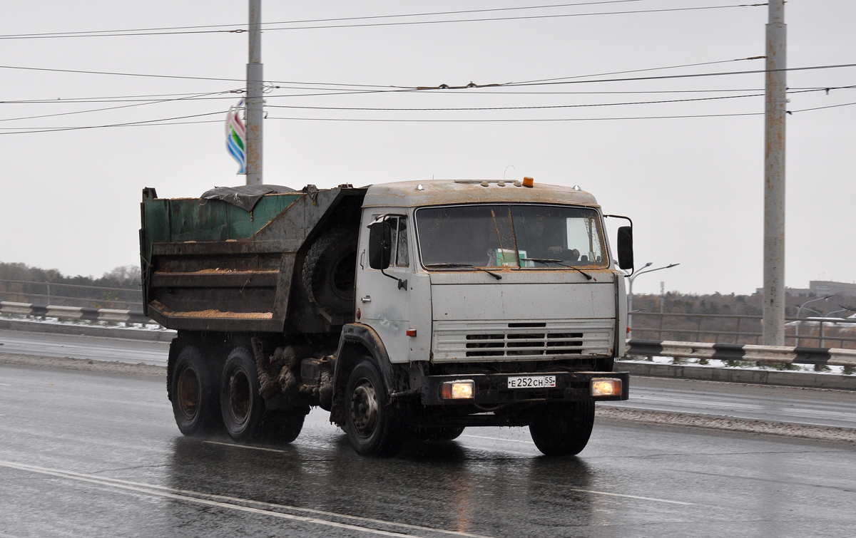 Омская область, № Е 252 СН 55 — КамАЗ-5511