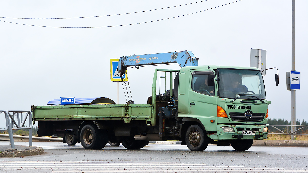 Краснодарский край, № М 952 ОН 123 — Hino Ranger