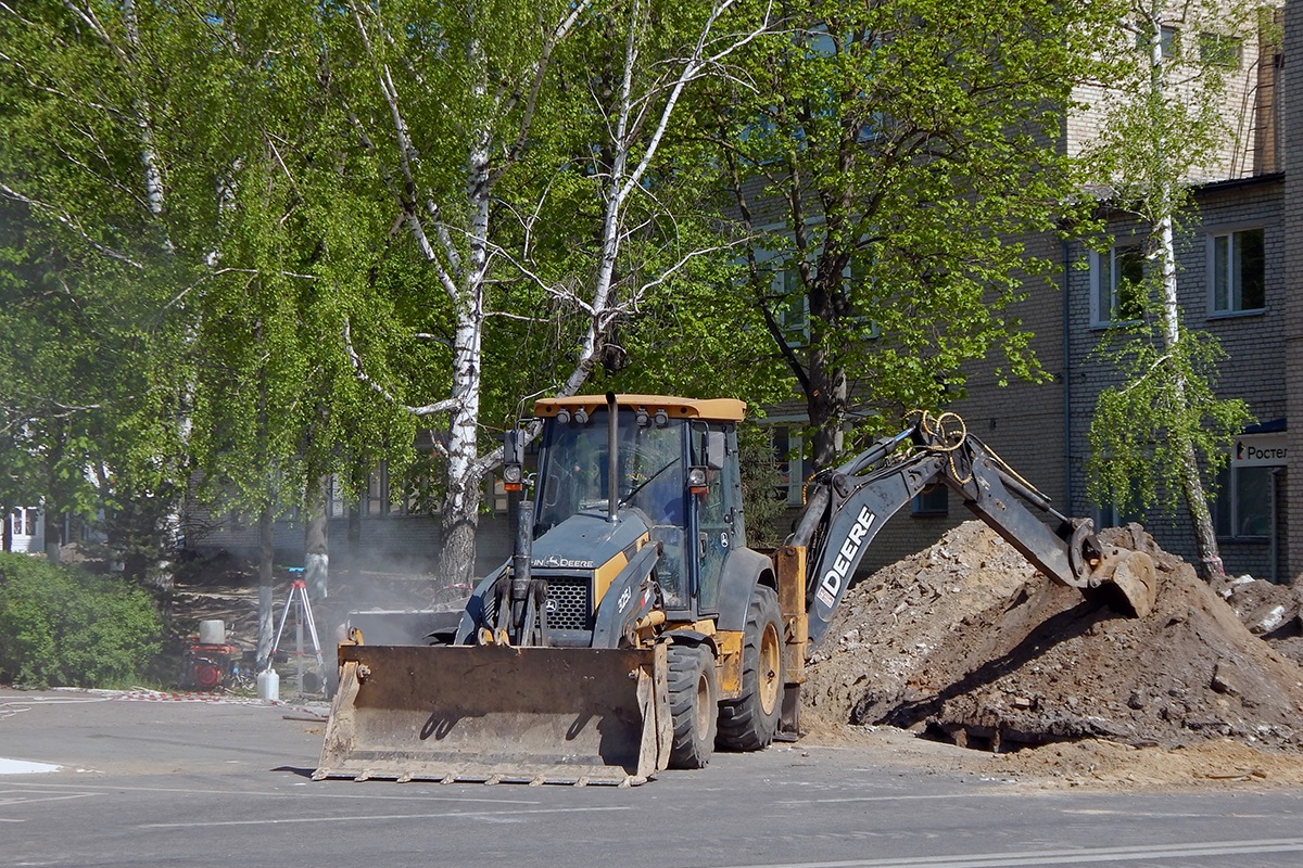 Белгородская область, № 0806 ЕХ 31 — John Deere 325J